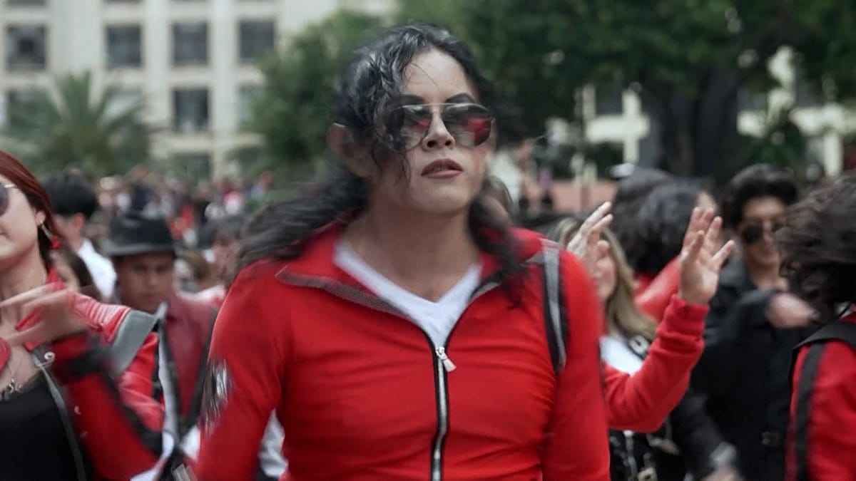 Michael Jackson fans dance to Thriller to mark King of Pop's 68th birthday