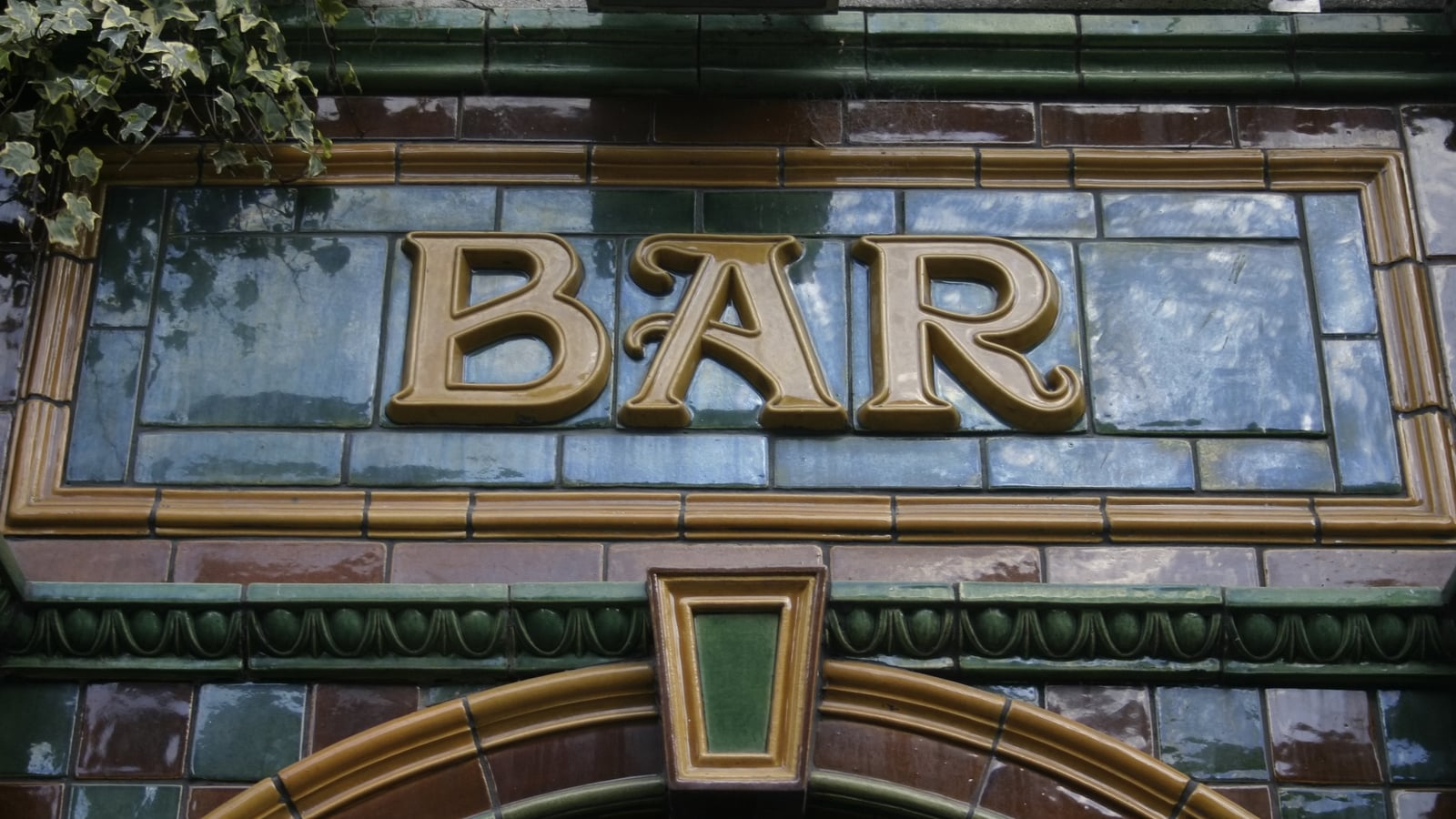 Quarter of Irish pubs have closed since 2005 - study