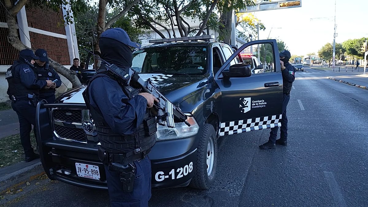 Six wounded after car bomb explodes in front of Mexico police station, officials say