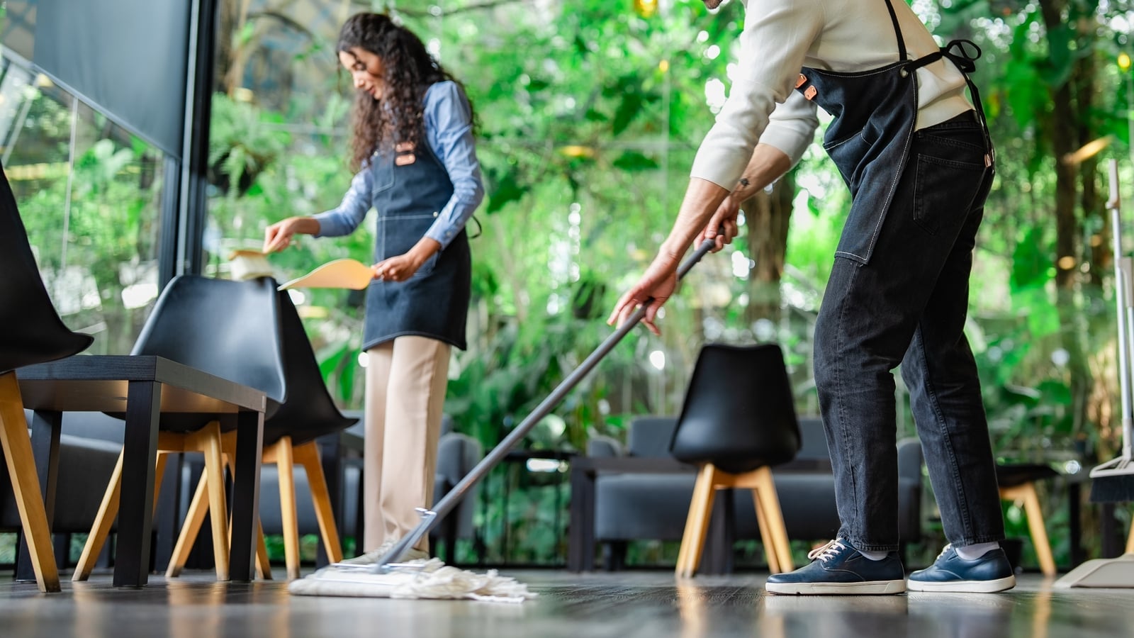 Youth employment didn't fully recover from crash - report
