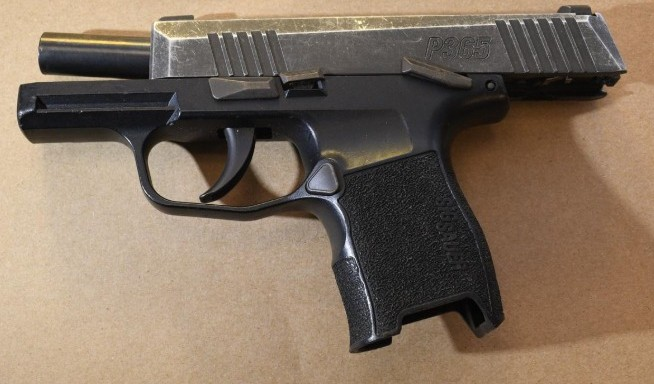 18-year-old and 3 youths allegedly found with loaded gun in North York