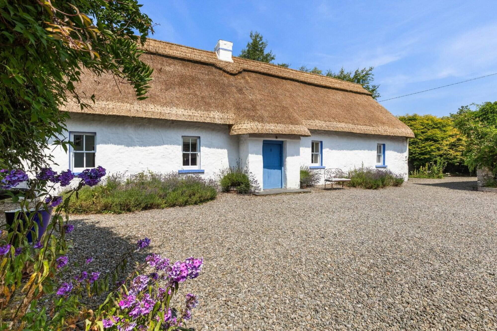 400-year-old thatched Louth farmhouse hits the market for €595,000