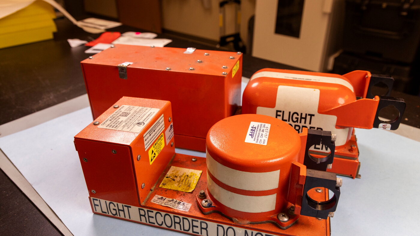 A pilot of the Amazon cargo plane in Miami crash warned it was coming in too fast