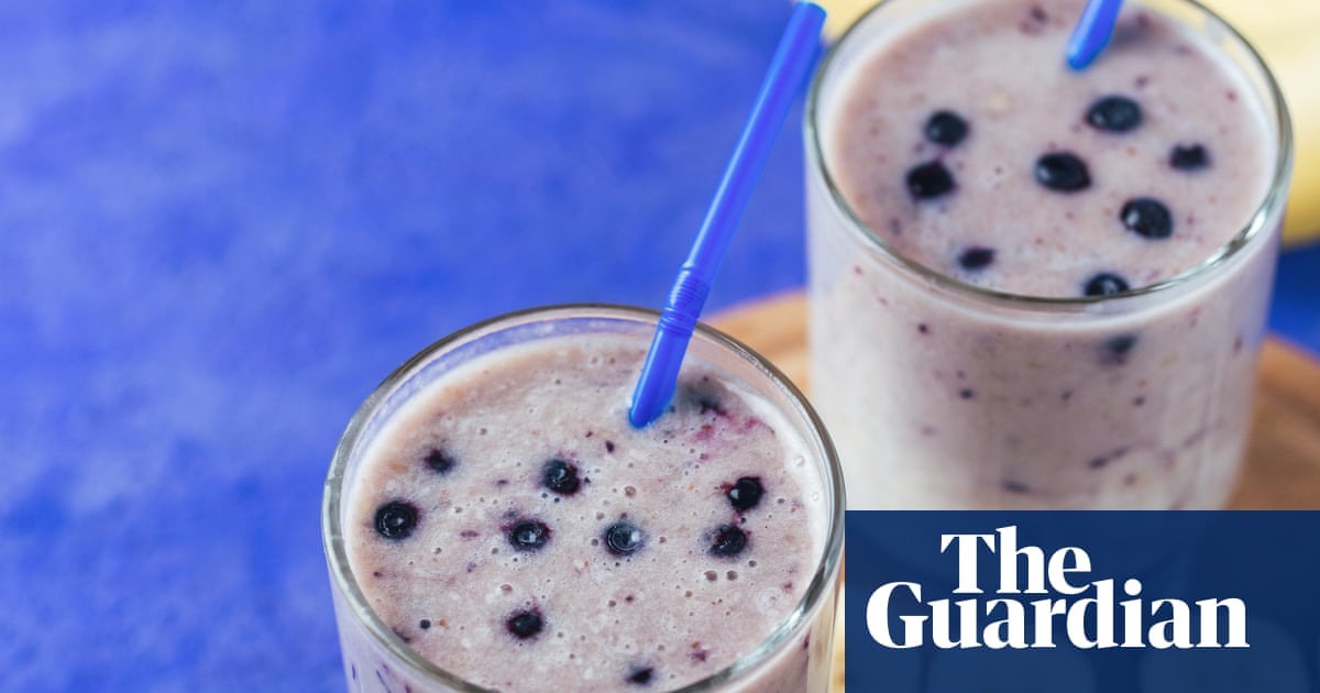 A scientist said bananas ‘kill’ the benefit of blueberries. Is that true?
