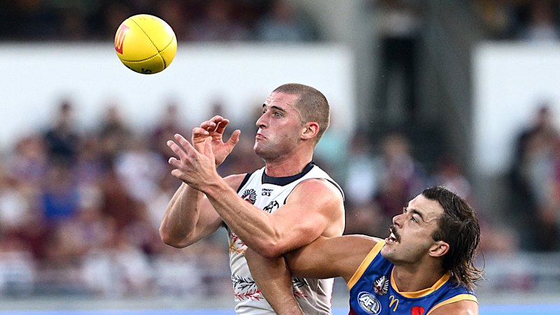 AFL LIVE: Brisbane Lions, Adelaide Crows fight for preliminary final spot against Hawthorn