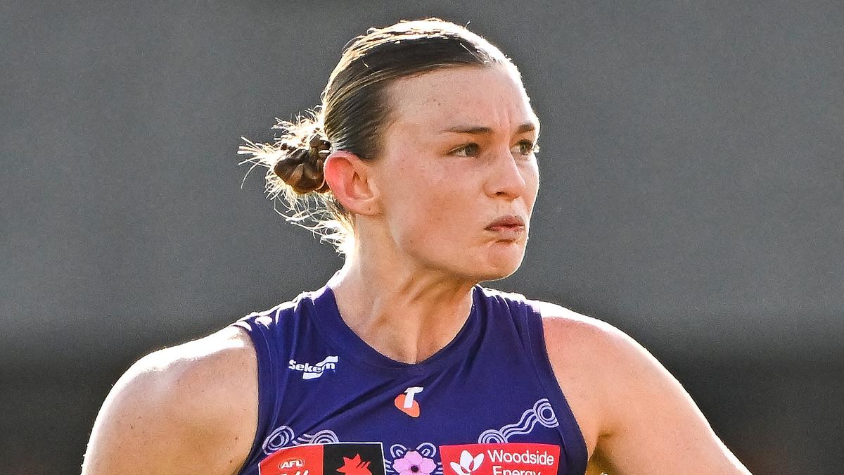 AFLW 2026: Fremantle left to sweat on Mim Strom after star ruck suffers shoulder injury in Richmond win