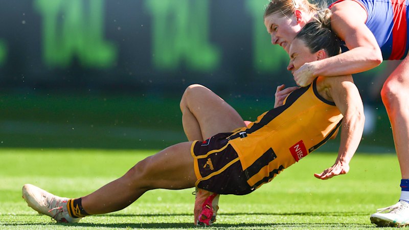 AFLW round five: Hawks star suffers a serious knee injury; weekend results as they happen