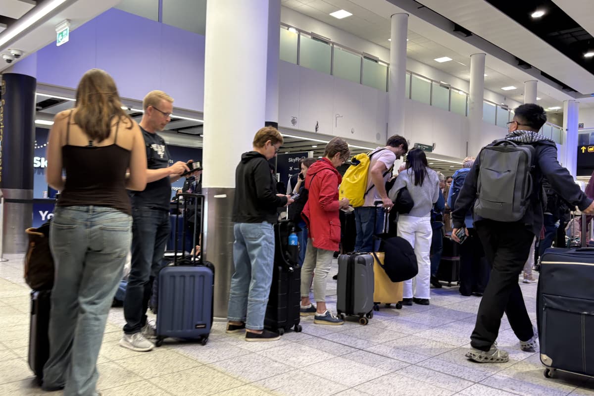 Air traffic control boss to face Transport Secretary as flight chaos to continue