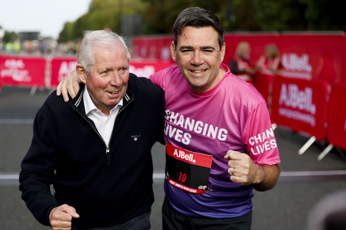 Andy Burnham takes part in Great North Run for homelessness charity