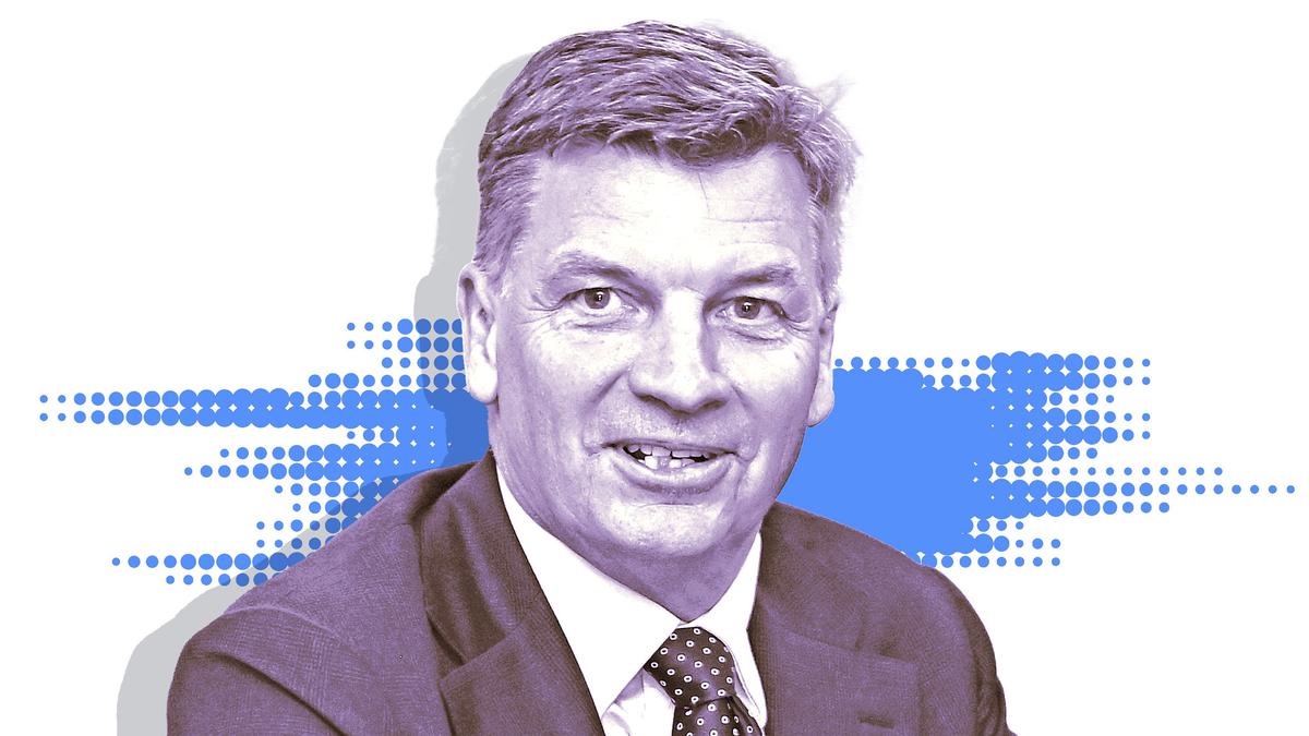 Angus Taylor’s tobacco tax cut shows he isn’t afraid of a fight with Anthony Albanese