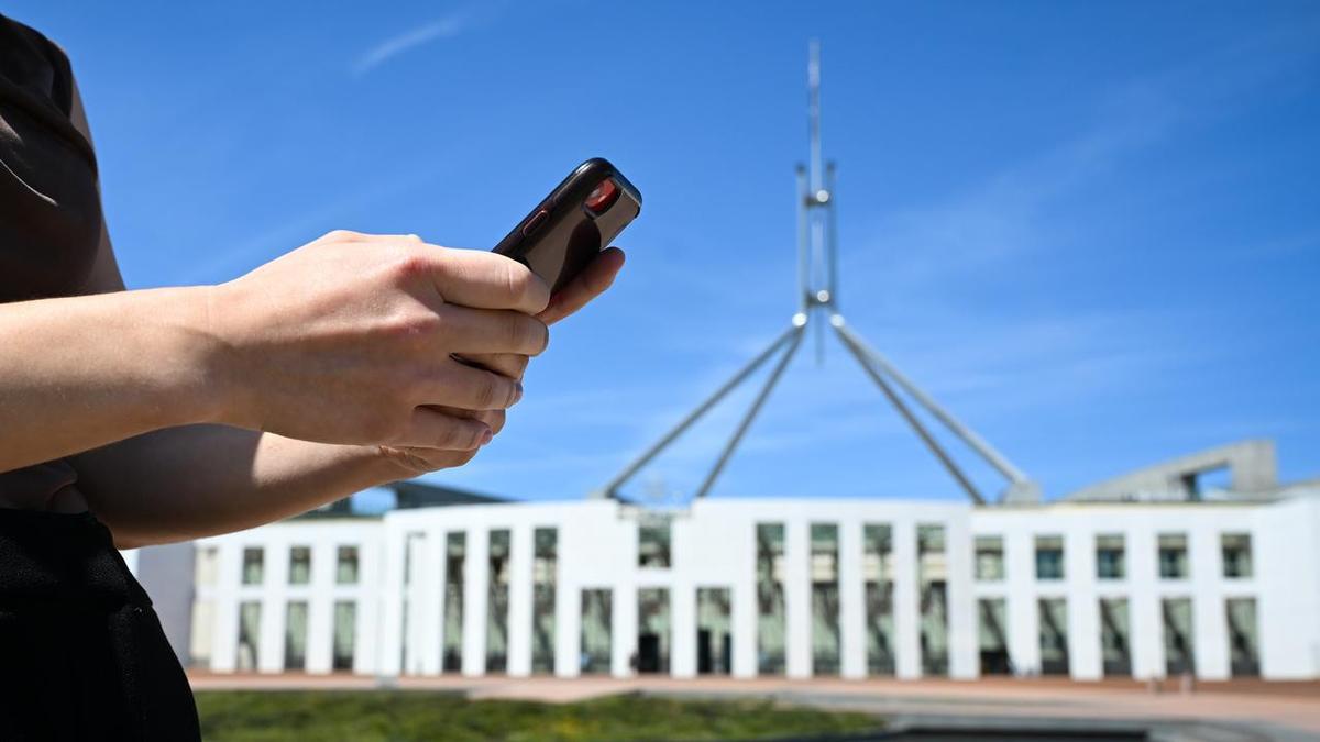 Anthony Albanese social media laws spark clash as Michaelia Cash warns of ‘digital duty of control’