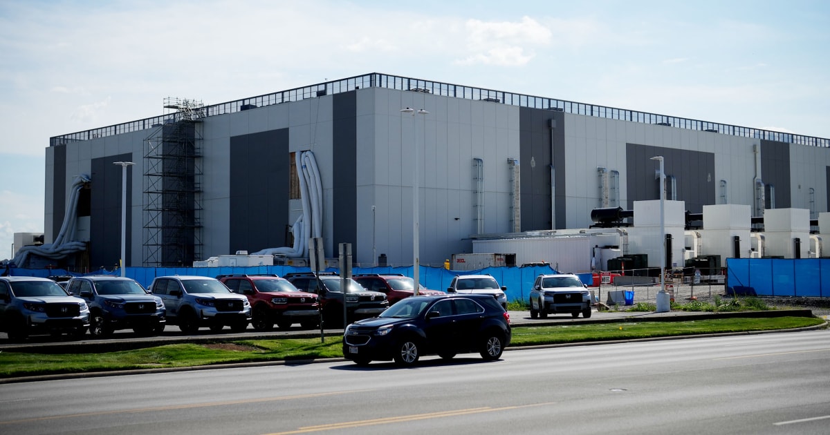 As Trump pushes for data centers, voters in key midterm races say they don’t want them