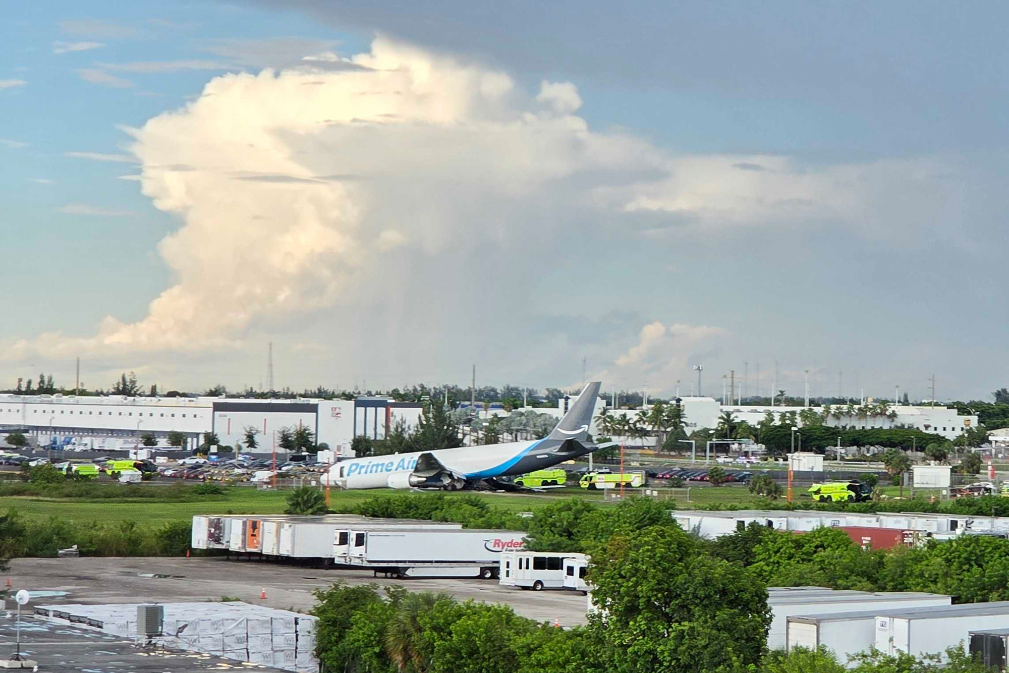 At least five dead after Amazon cargo plane overshoots runway at Miami airport