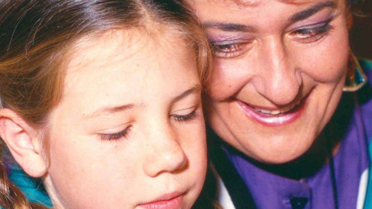 Aussie actress Sheila Kennelly, original cast member of Home and Away, dies aged 88