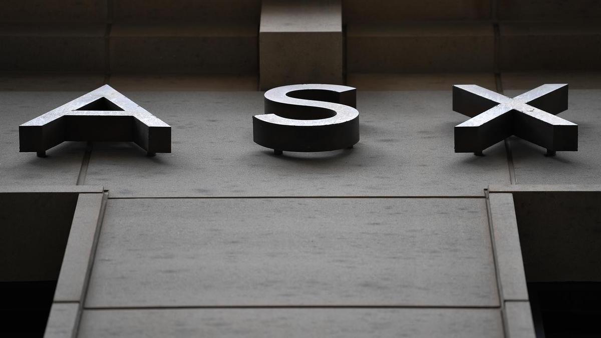 Australian shares flat as oil surge continues