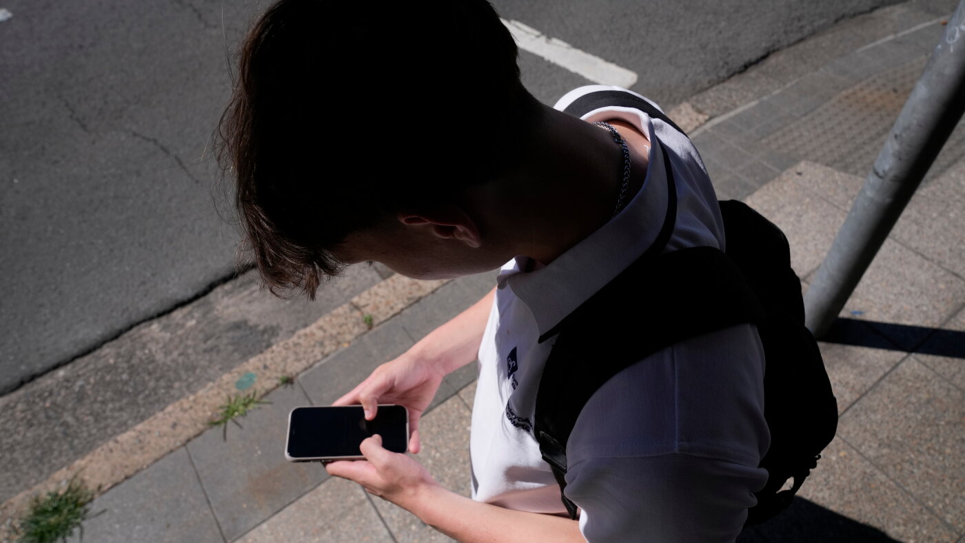 Australian social media users to be offered choice to opt out of algorithms