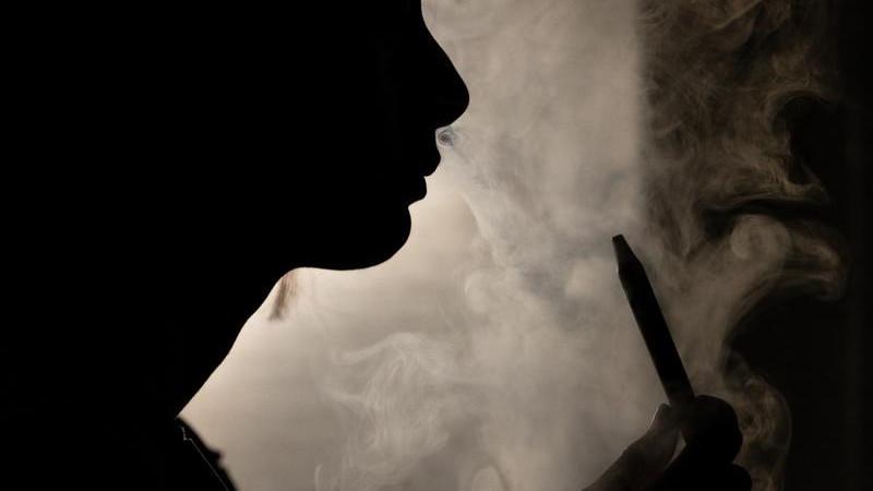 Australian teens risk nicotine addiction as vaping, smoking and nicotine pouch use rises, new study finds