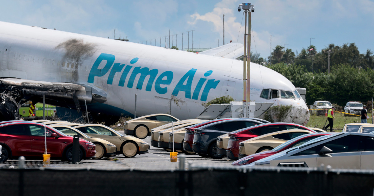 Authorities identify 5 victims killed when Amazon-branded cargo plane overran runway in Miami