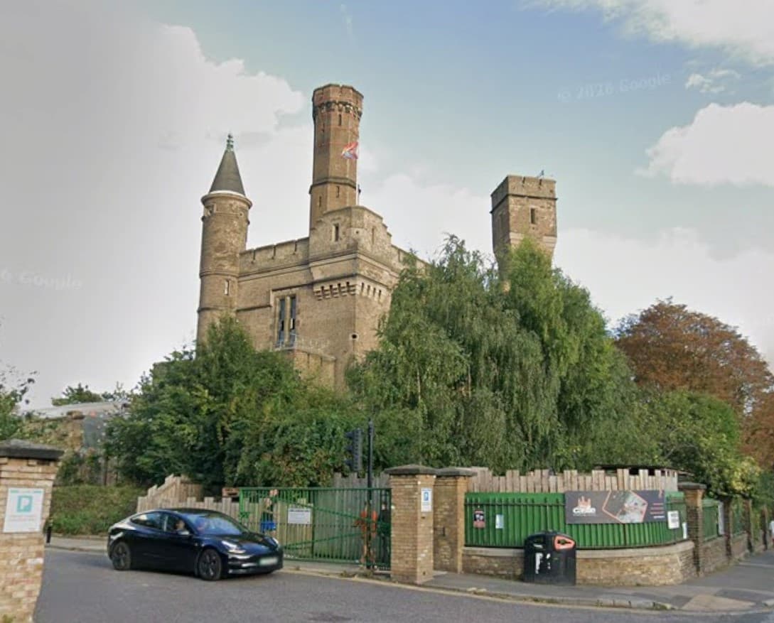 Bid for new community sauna at Grade II listed London ‘castle’