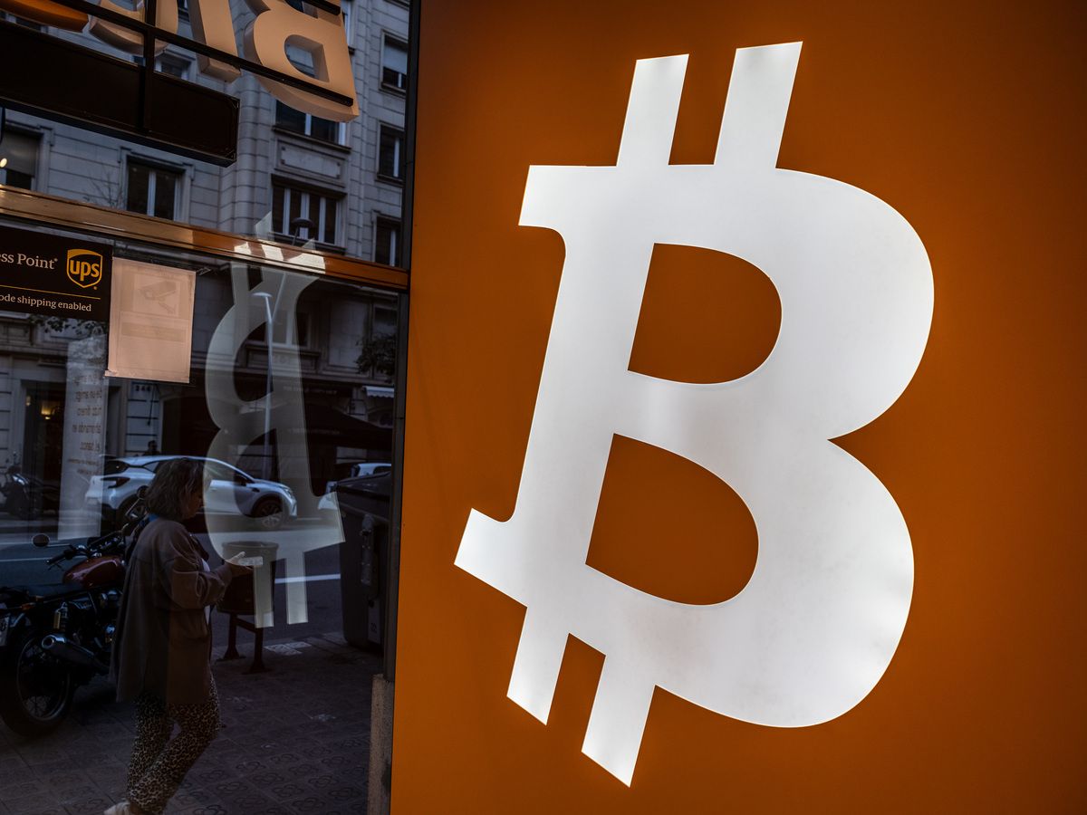 Bitcoin retakes US$80,000 as choppy U.S. demand tests the rally