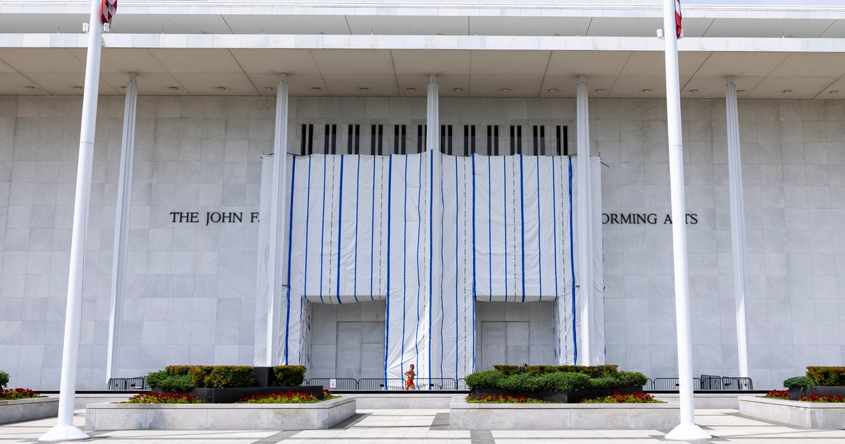 Board votes to close Kennedy Center immediately for renovations, source says