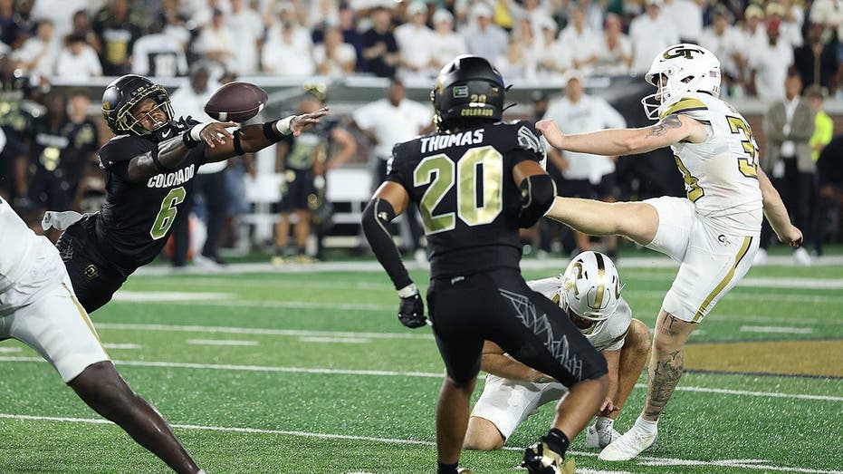 Boo Carter's stellar field goal block seals Colorado's stunning 14-13 road win over Georgia Tech