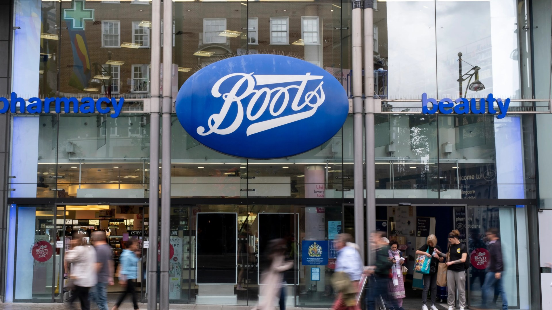 Boots £25 skincare bundle is filled with five bestsellers – including iconic face cream that ‘reduces fine lines’