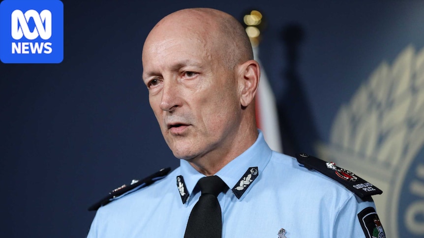 Breaking: Queensland's former top cop Steve Gollschewski dies aged 67