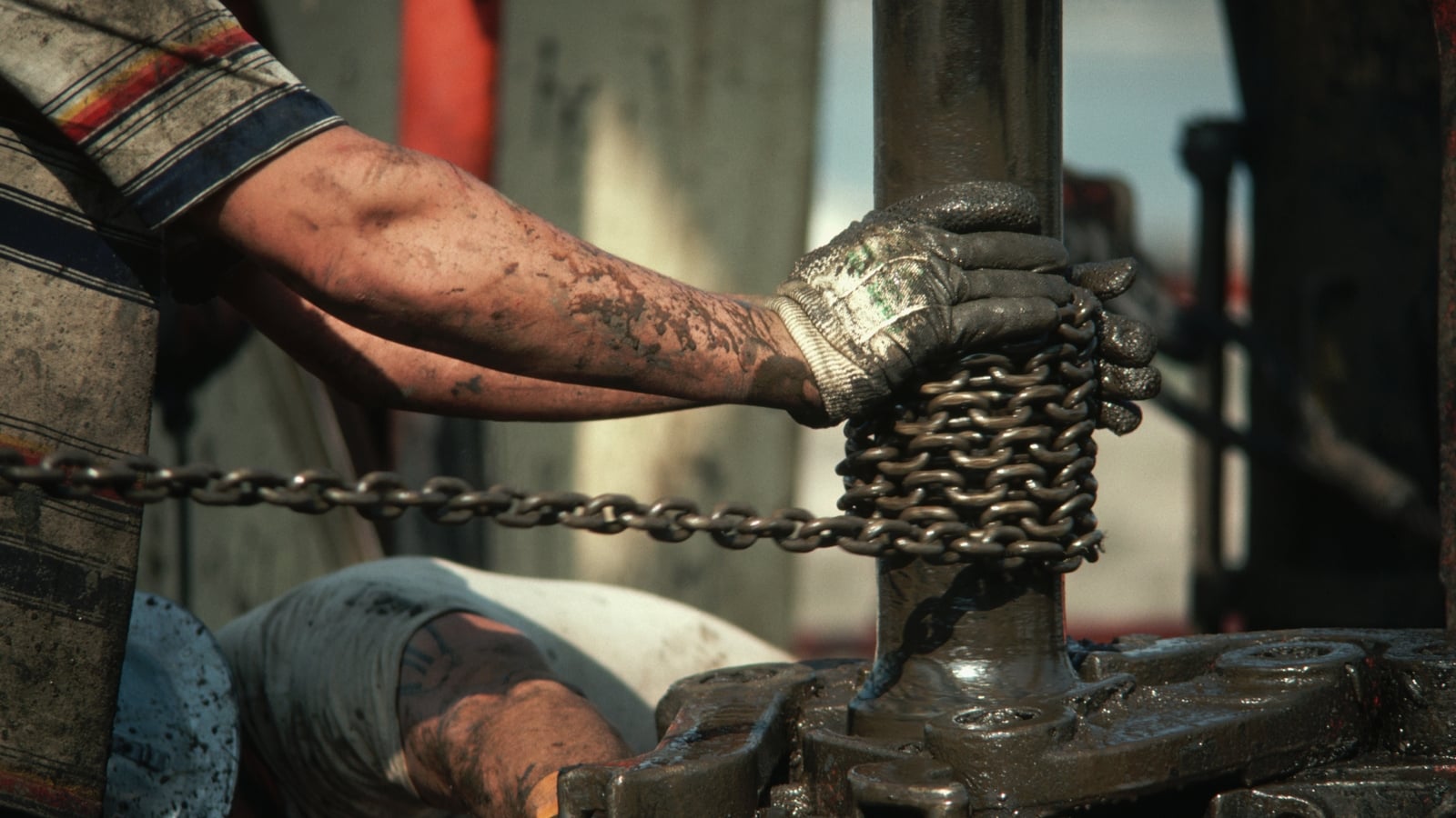 Brent crude rises above $100 a barrel as war escalates