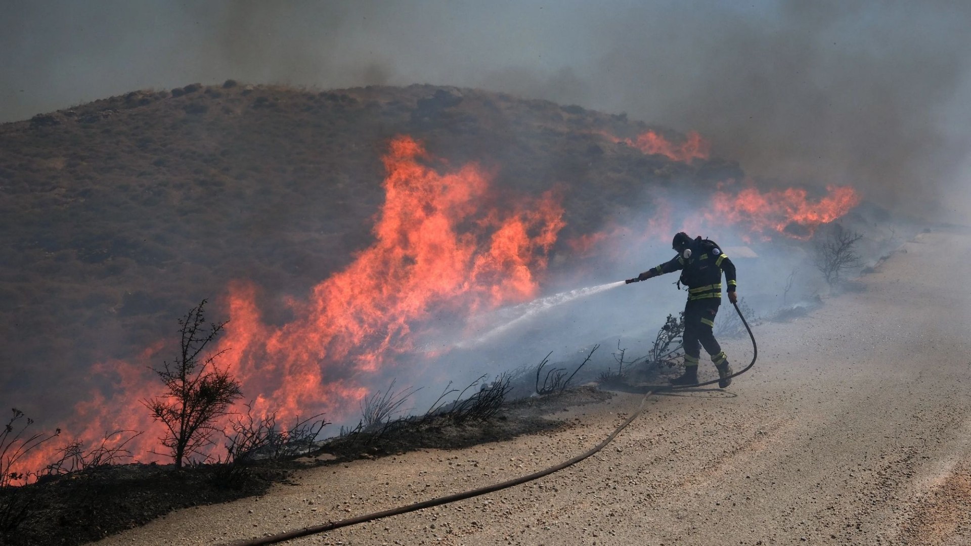 Brits warned as Greece faces ‘code red’ alert over ‘very high’ wildfire risk as blazes rage near Turkey holiday resorts