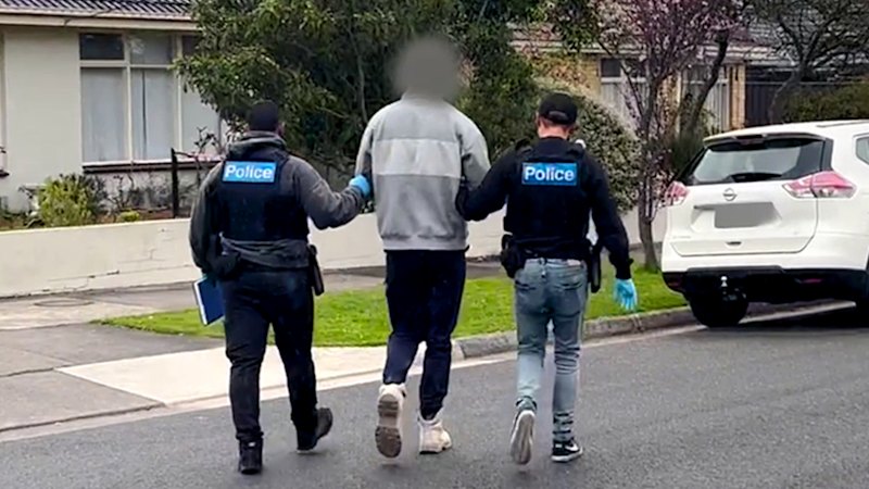 CFMEU delegate charged as police seize steroids, drugs in dawn raids