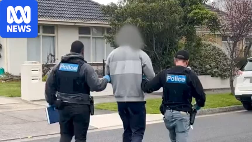 CFMEU delegate charged with dealing drugs at Melbourne work sites