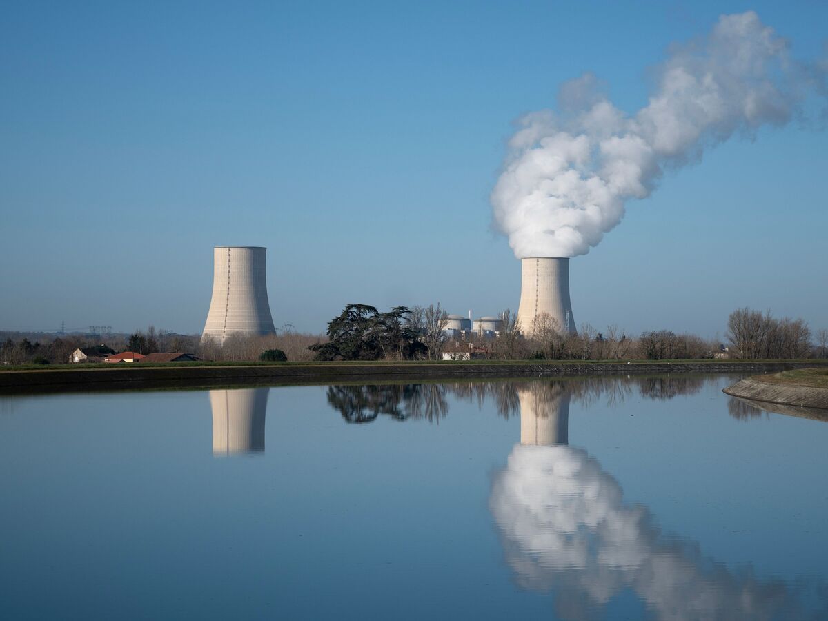 Canada in talks to sell nuclear-power technology, LNG to Poland