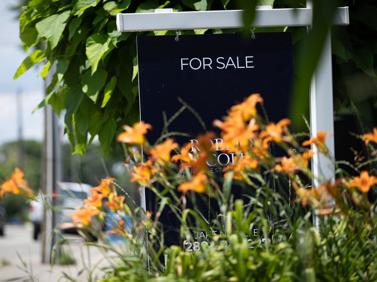 Canadian home prices flat again as borrowing-cost uncertainty clouds recovery
