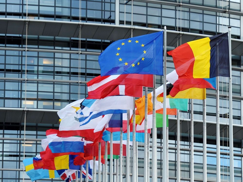 Canadians are ‘overwhelmingly open’ to closer EU ties as Carney heads to Europe: poll