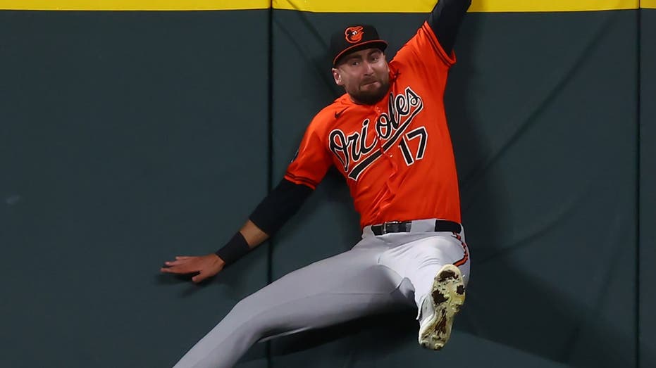 Colton Cowser's walk-off home run robbery stuns Rockies as Orioles stay in AL Wild Card race