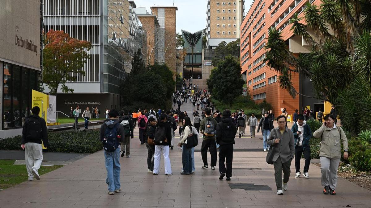 Concession card call for all Aussie uni students