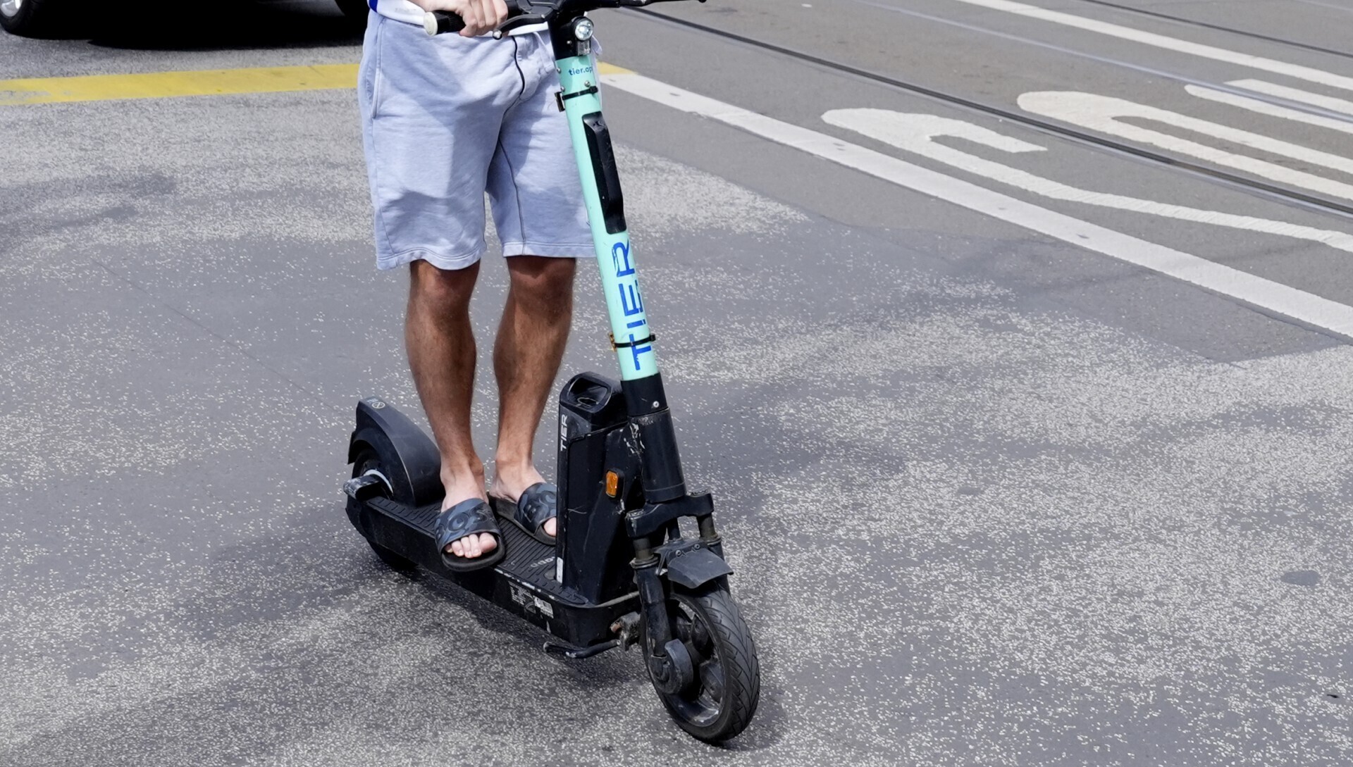 Cork gardaí welcome new e-scooter rules as €100 fines introduced for safety breaches