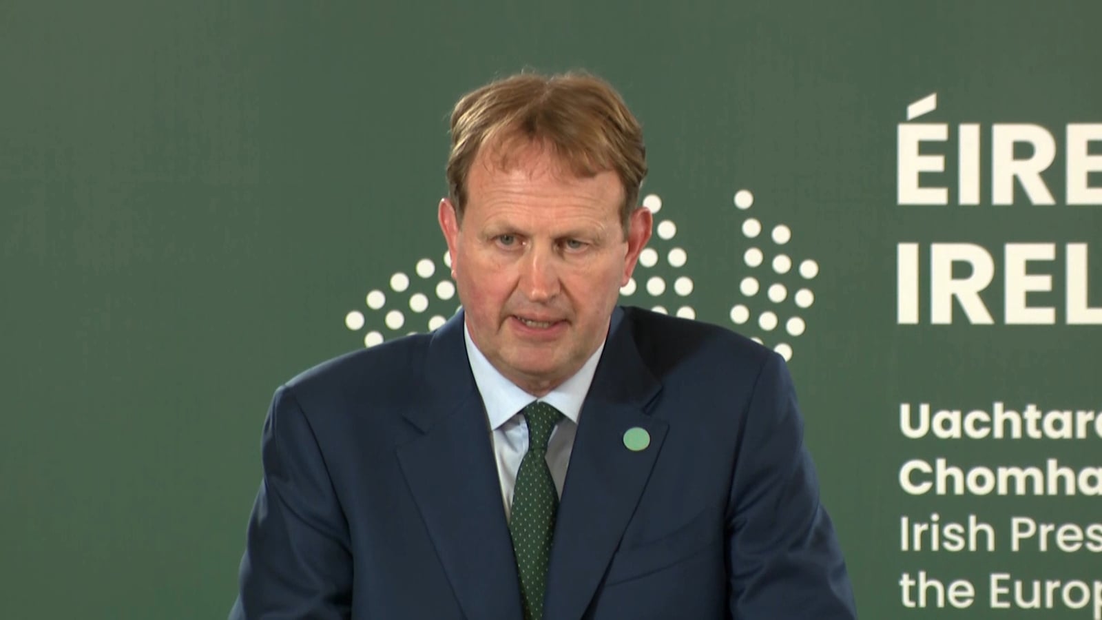 Courts running 'effectively' amid aid dispute - minister