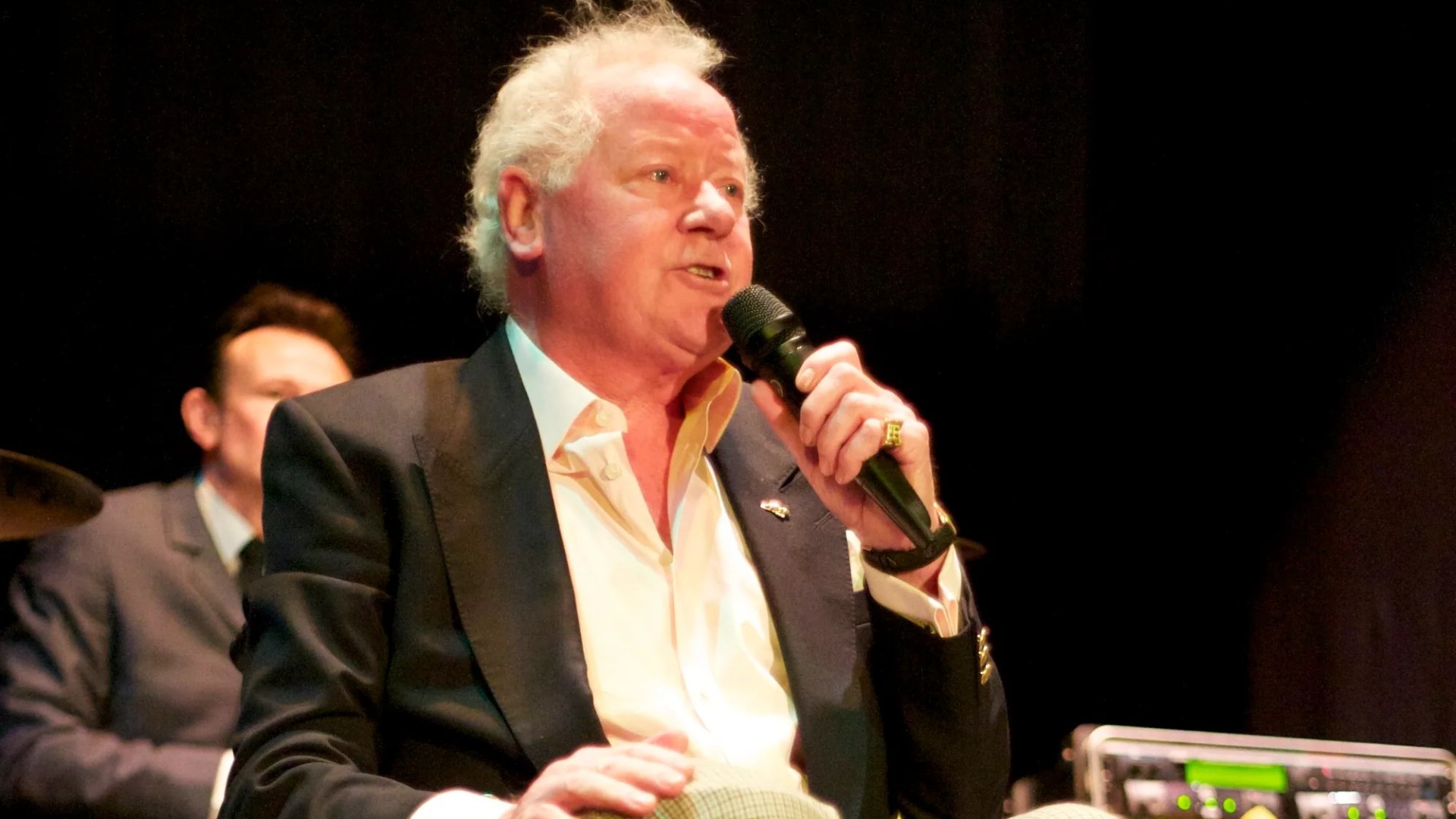 Craig Douglas dead: Chart-topping 1960s UK popstar & actor known for hit song Only Sixteen dies aged 85