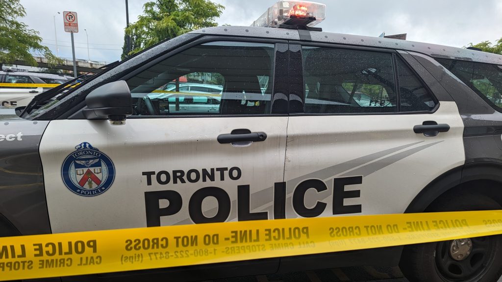Crews douse vehicle fire after crash on Gardiner Expressway