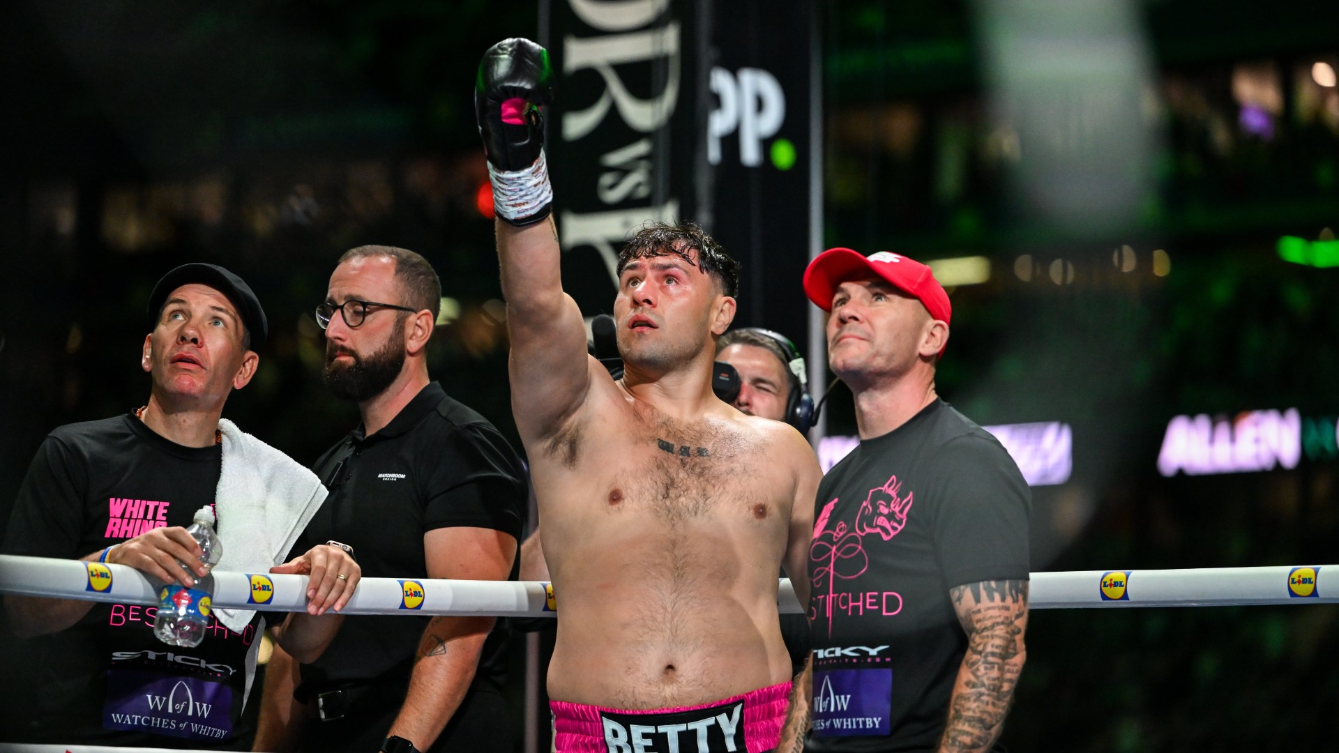 Dave Allen should be disqualified from Thomas Carty fight as boxer’s manager fumes ‘there’s only one outcome’