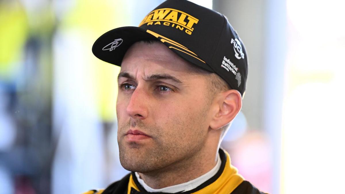 De Pasquale grabs surprise Supercars provisional pole