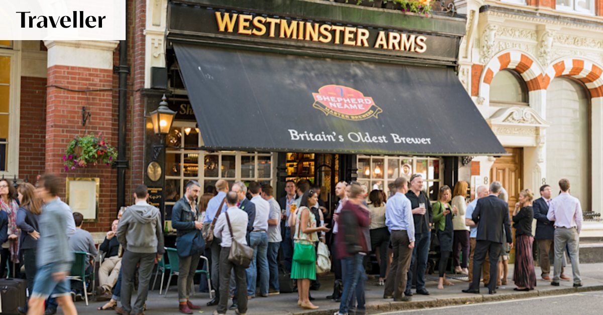 Don’t queue, don’t order cocktails: The nine golden rules of British pubs