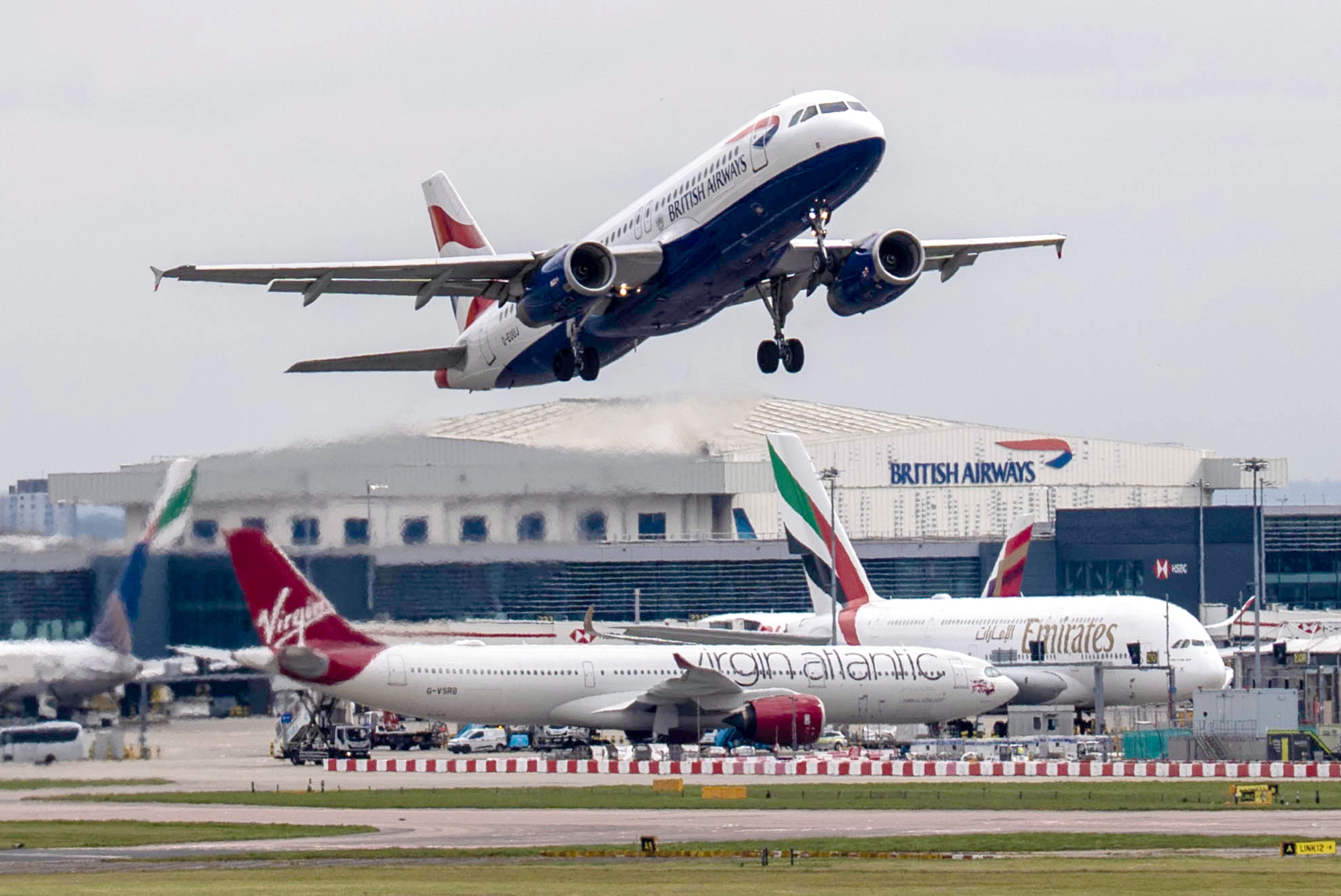 Dublin Airport returns to full schedule after UK air-traffic control fault: ‘A challenging day’