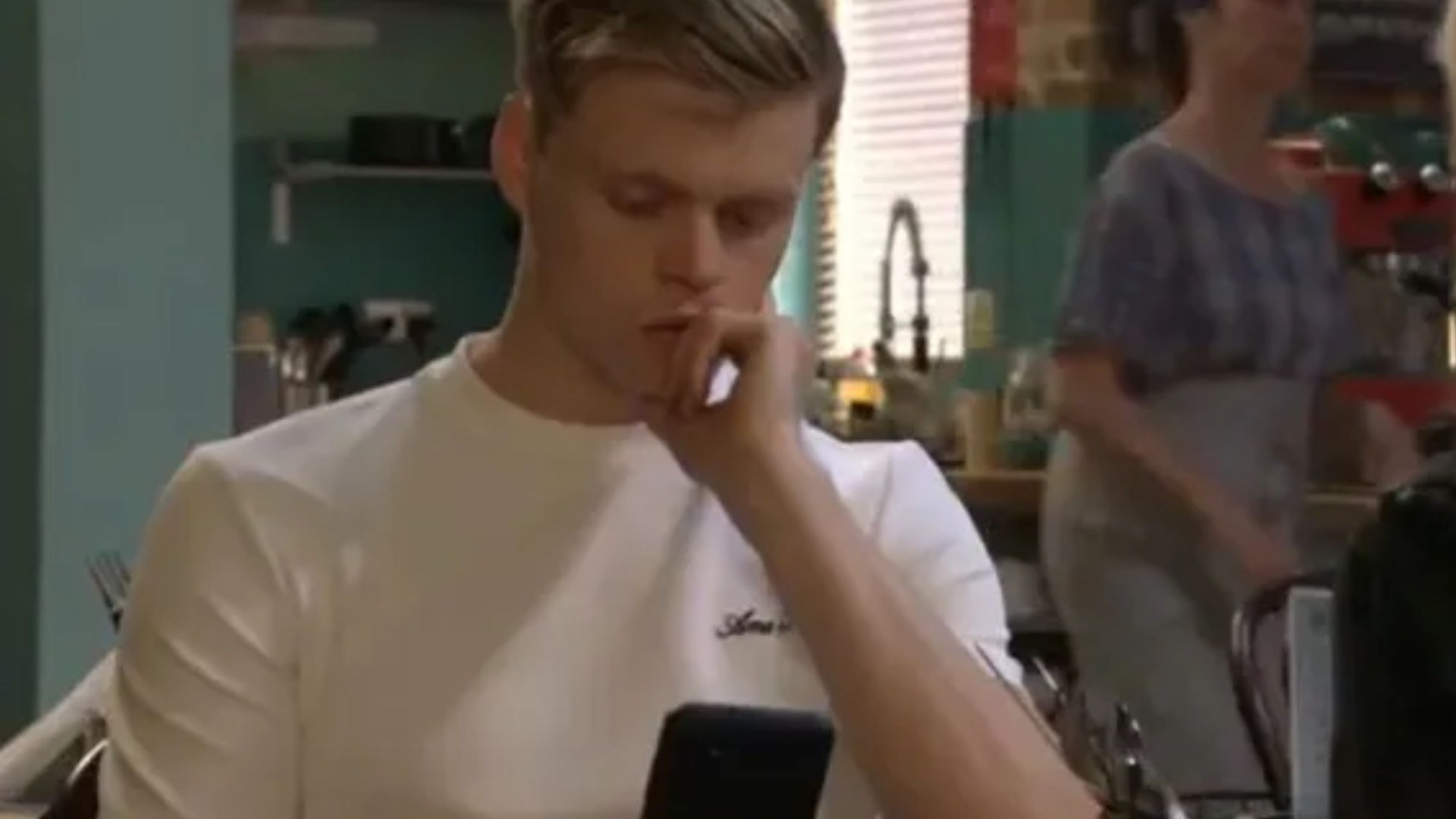 EastEnders fans spot hilarious blunder as Oscar suffers awkward WiFi issue in the cafe – did you notice?