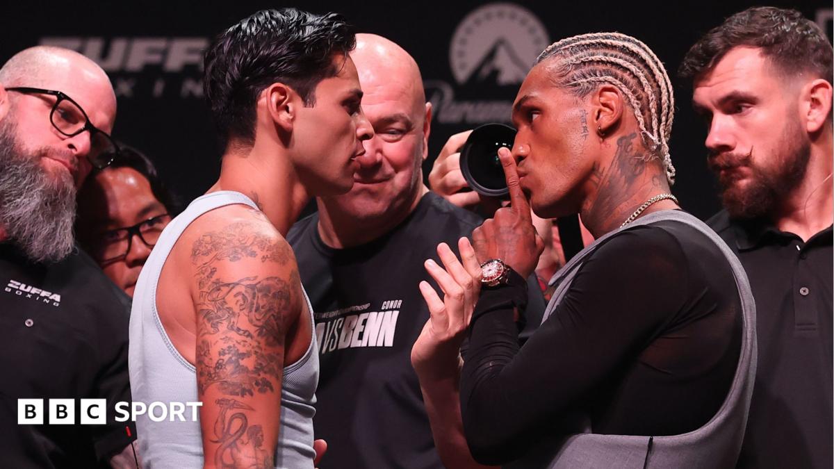 Eggs, insults & a champion with a fake beard - Garcia and Benn face off
