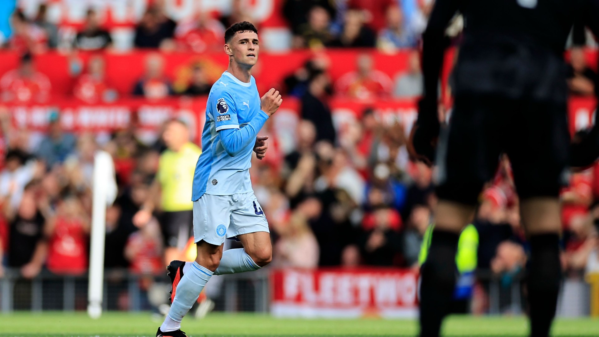 Elliot Anderson reveals what Phil Foden did in the dressing room after red card against Man Utd