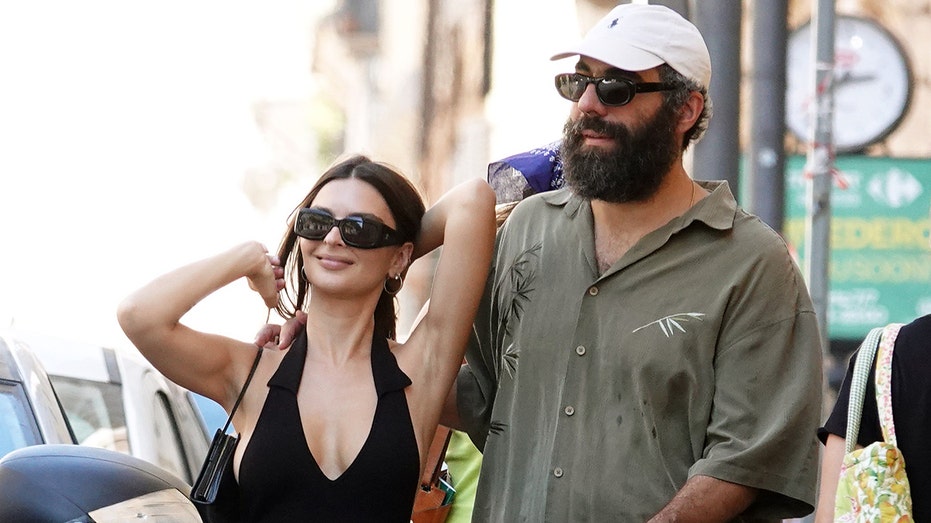 Emily Ratajkowski and boyfriend Romain Gavras share passionate kiss on vacation in Rome