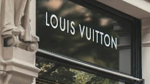 Employers warned dress codes based on brand risk discrimination claims